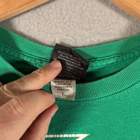 Vintage 90's Gold's Gym Green T Shirt Fitness Retro Streetwear Weightlifting L - Picture 5 of 5